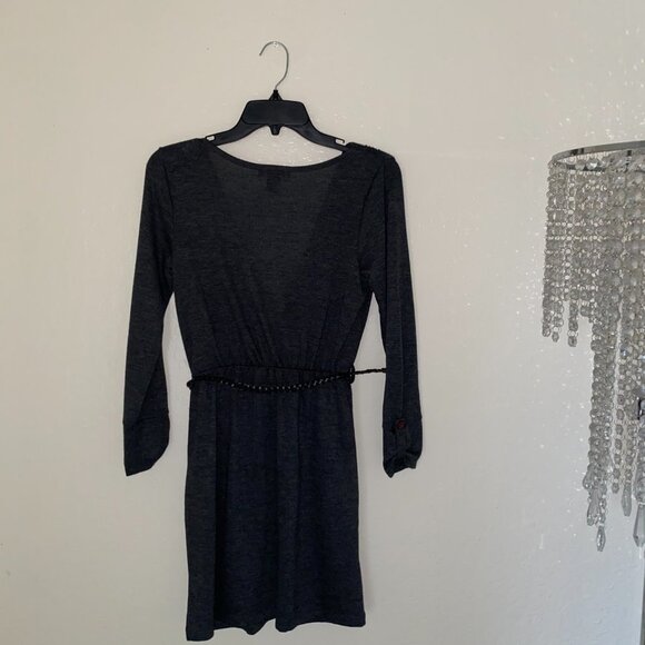 Delicious Los Angeles Long Sleeved Grey Dress with Elastic Waist & Pockets - Picture 9 of 12